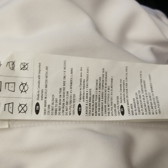 Beautiful white Joseph Ribkoff Dress - Picture 12 of 14